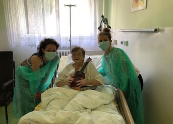 Uspěli jsme "S babi na drátě"