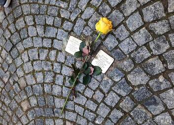 Čistíme kutnohorské Stolpersteine