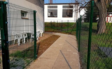 Vstup do Střediska Atrium v Sedlci