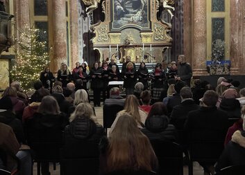 Zapálili jsme první adventní svíčku pro kutnohorskou charitu