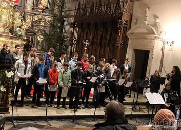 Tříkrálový koncert Církevního gymnázia podpořil koledníky