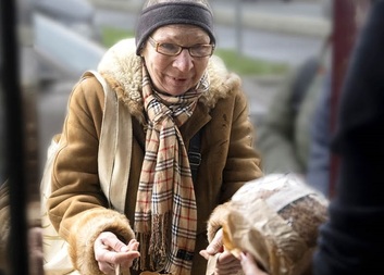 Občanská poradna odstartovala pomoc paní Božence