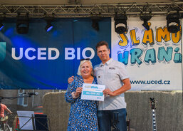 Petr Seidl převzal šek pro Dětskou skupinu Majáček