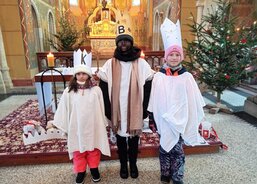 Tříkráloví koledníci v kostele Nanebevzetí Panny Marie v Gruntě